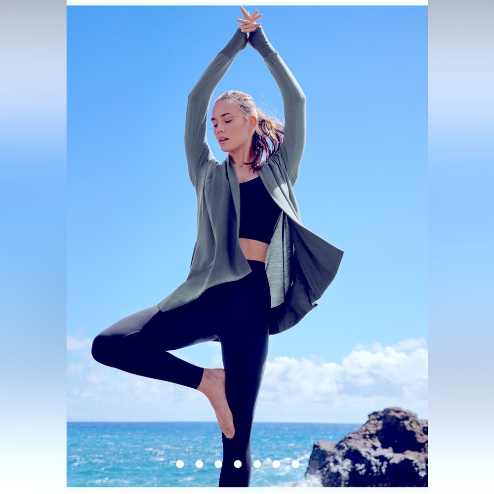 NWT Athleta Transcend tight